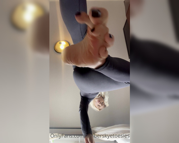 Ambtoesies aka ambtoesies OnlyFans - Amazon Giantess