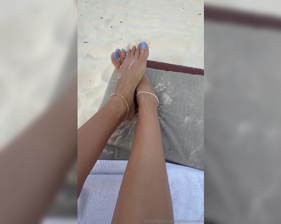 Ambtoesies aka ambtoesies OnlyFans - Clean my Sandy feet