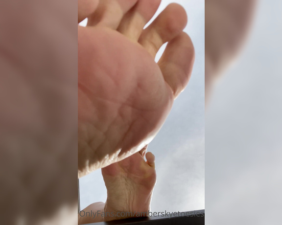 Ambtoesies aka ambtoesies OnlyFans - You excited for more toes hahahahahahahaaaaa