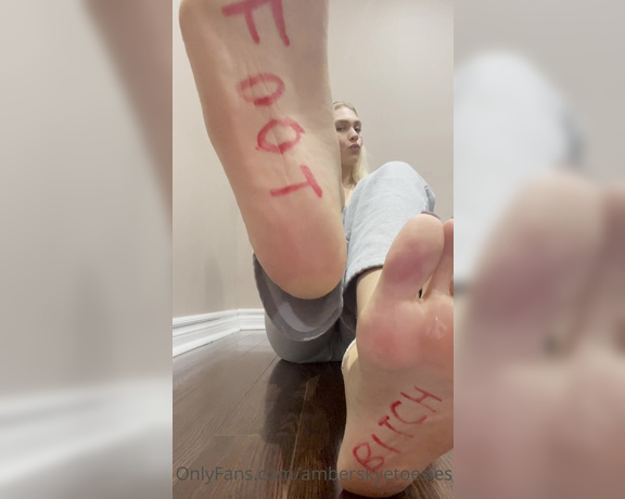 Ambtoesies aka ambtoesies OnlyFans - Foot bitch ooooops the title ruined it lol