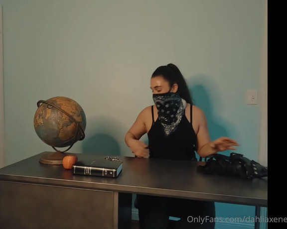 Dahlia Xene aka dahliaxene OnlyFans - Hey guys I wanted to post this small clip that I hope helps explain straps and the dildos a bit