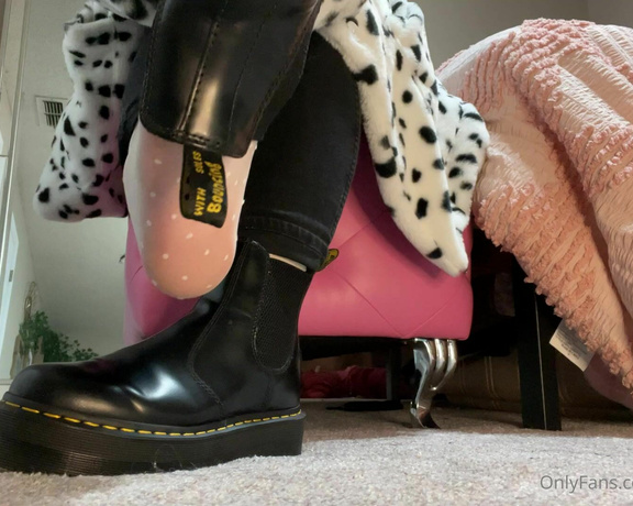 Goddess Mads aka mad4soles_ OnlyFans - I could instantly smell my feet when i took of my docs someone very lucky is getting these socks