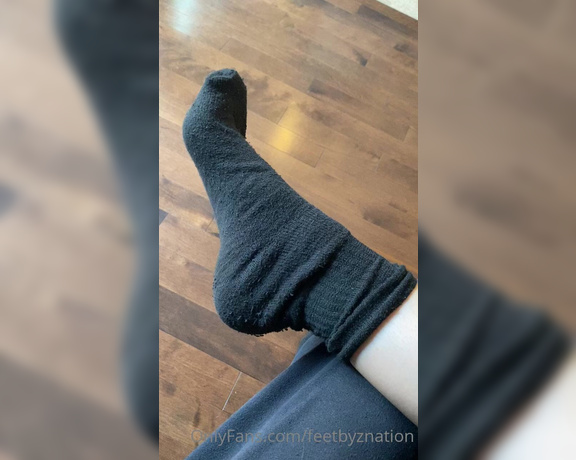 QueenZ’sFeet aka feetznation OnlyFans - Just got home from a morning walk sweaty socks