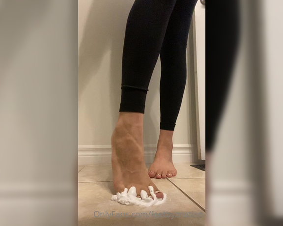 QueenZ’sFeet aka feetznation OnlyFans - Size 13 vs shaving cream