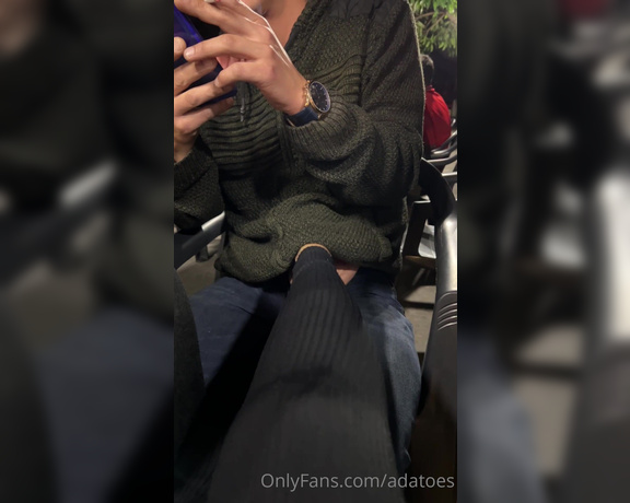 Ada toes aka adatoes OnlyFans - Melhor forma de esquentar meus pezinhos kkkkk