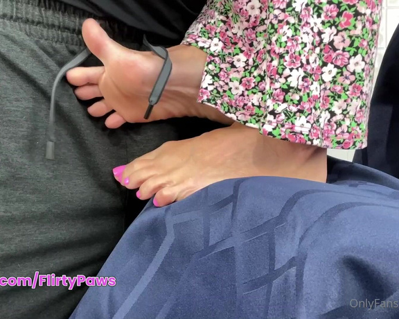 Flirty Paws aka flirtypaws OnlyFans - TRAILER  My pink toes stay basically stationary while @luckycameraguy has some fun which results