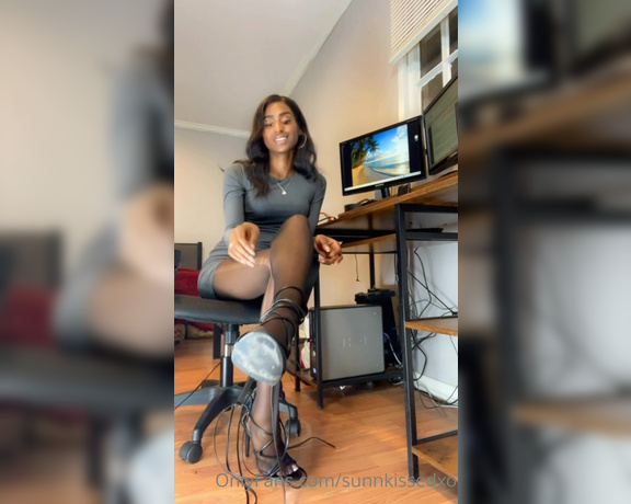 Sunn Kissed XO aka sunnkissedxo OnlyFans - Watch me show my boss Michael who is really in charge, after being summoned to a meeting The full
