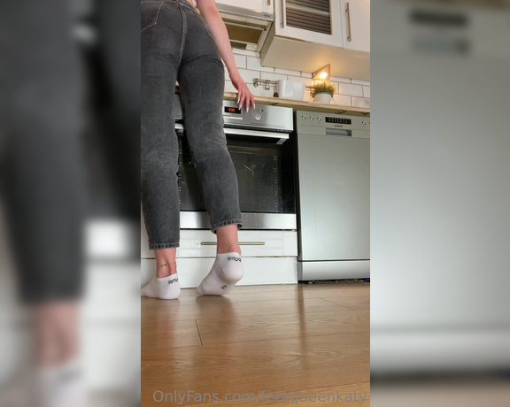 Feet Queen Katy aka feetqueenkaty OnlyFans - Wait, your spy cam filmed my feet while I was cleaning the kitchen