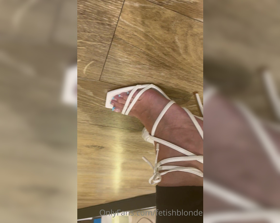 Foot fetish blonde aka fetishblonde OnlyFans - Love these white lace ups 1