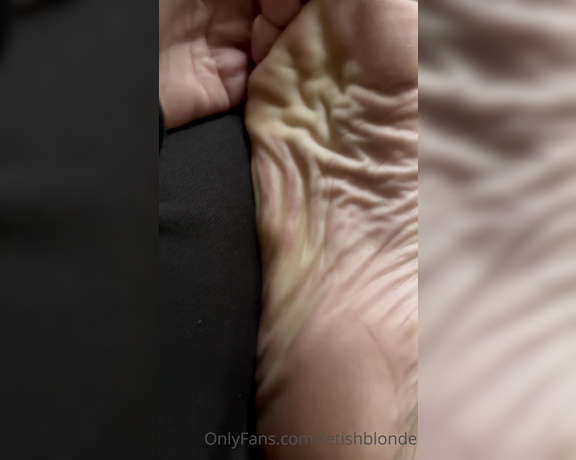 Foot fetish blonde aka fetishblonde OnlyFans - It’s been a while Come get up close and personal with my feet again Look at the length I’m almost