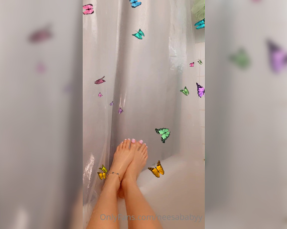 Footprincessx1 aka footprincessx1 OnlyFans - Who’s paying for my foot massage I’ll send you the video of them being massaged