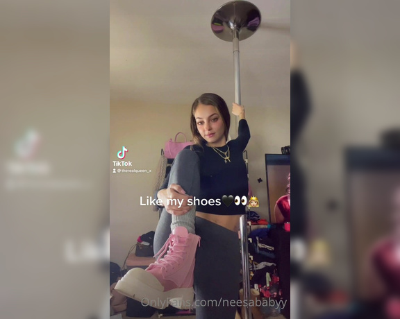 Footprincessx1 aka footprincessx1 OnlyFans - Who loves socks 3