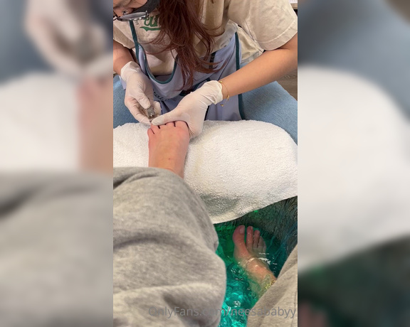 Footprincessx1 aka footprincessx1 OnlyFans - Pedi time 2