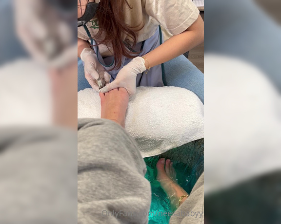 Footprincessx1 aka footprincessx1 OnlyFans - Pedi time 2