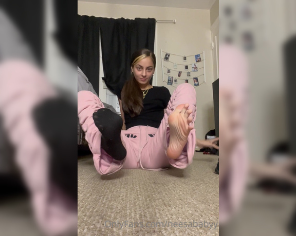 Footprincessx1 aka footprincessx1 OnlyFans - If we reach the goal I will post more like this  2