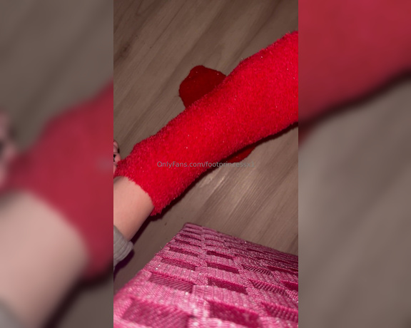 Footprincessx1 aka footprincessx1 OnlyFans - Finish twice on my command  5 minutes 43 seconds 1