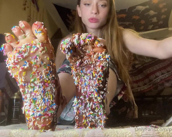 Goddess Jade aka prettylittlef33t57 OnlyFans - Lick my sweet soles clean