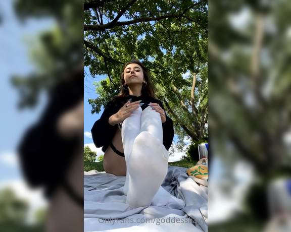 Goddesskayy aka goddesskayy OnlyFans - Some clips I took for you today during my little picnic The park was so busy today!! And these 1