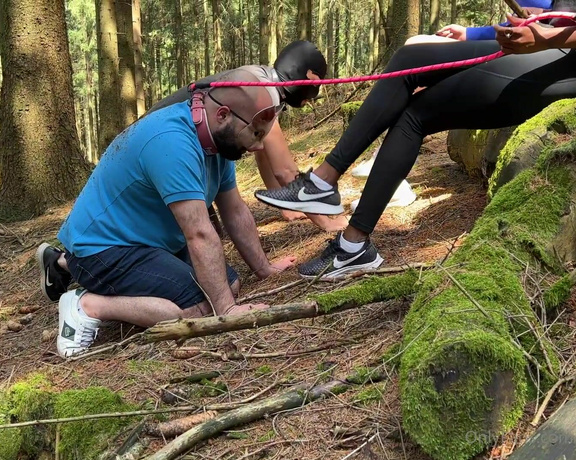 Missrose_heels aka missrose_heels OnlyFans - A nice day in nature with our slaveboys cleaning the soles of our dirty shoes, hahahahahahah look