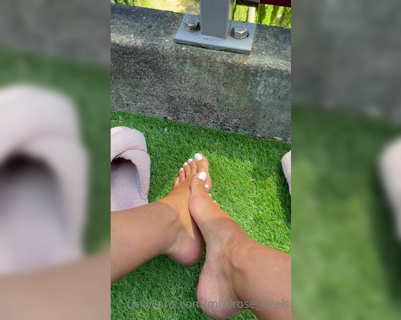 Missrose_heels aka missrose_heels OnlyFans - The sun shining on my oily feet in the fresh Dutch air Would be nice to have a big cock between t 2