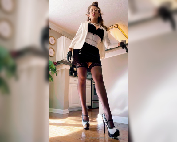 Ms Tomorrow aka dommetomorrow OnlyFans - A little video I took trying to get a good pic of this outfit on Tuesday