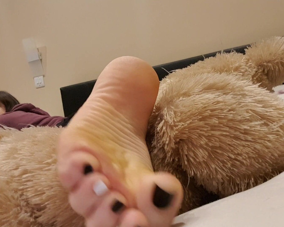 Vegan_footqueen aka vegan_footqueen OnlyFans - Wrinkles