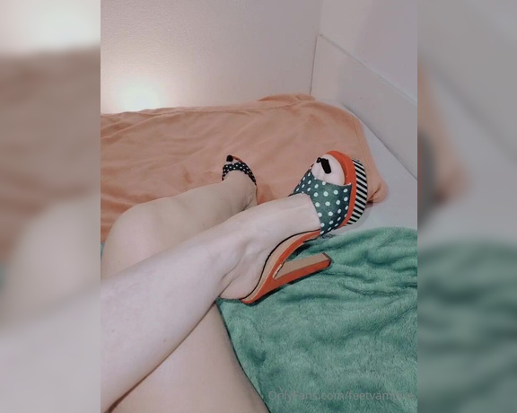 Feetvampire aka feetvampire OnlyFans Video 915