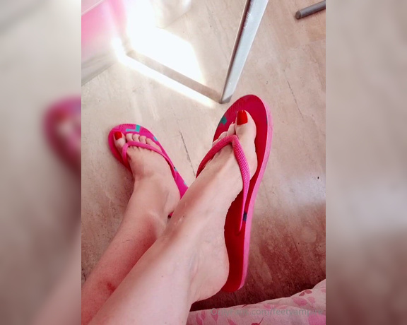 Feetvampire aka feetvampire OnlyFans Video 247