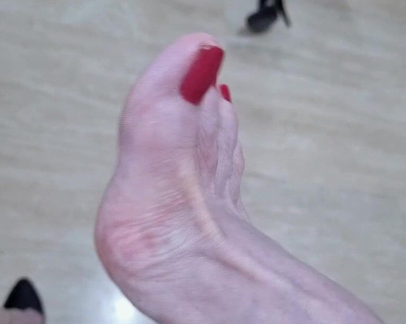 Feetvampire aka feetvampire OnlyFans Video 34