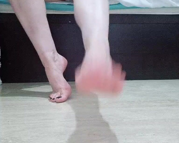 Feetvampire aka feetvampire OnlyFans - Do you like meOs gusto