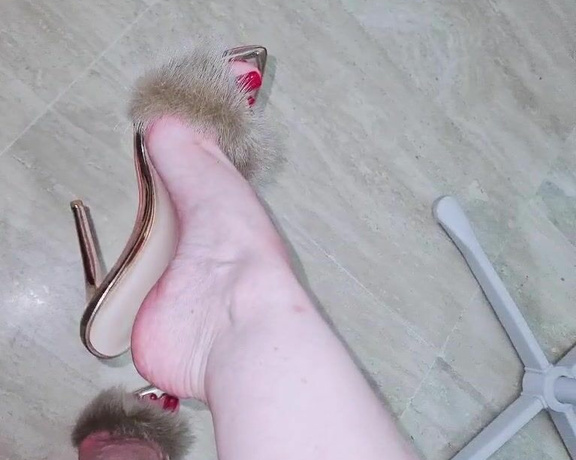 Feetvampire aka feetvampire OnlyFans - Con mis nuevas mules