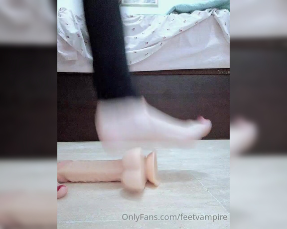 Feetvampire aka feetvampire OnlyFans Video 578