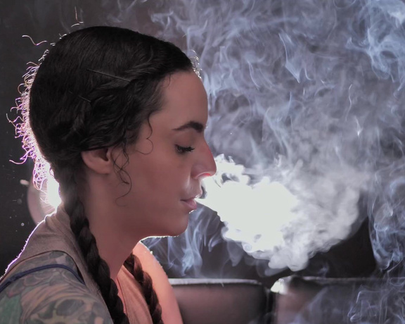 ManyVids - Dani Lynn - Creamy Smoke 2