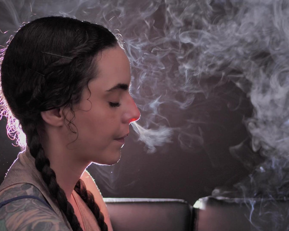 ManyVids - Dani Lynn - Creamy Smoke 2