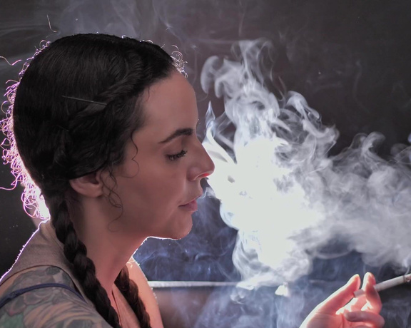 ManyVids - Dani Lynn - Creamy Smoke 2