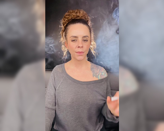 ManyVids - Dani Lynn - Smoking in Grey Sweater