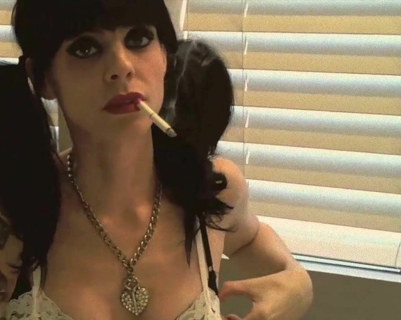 ManyVids - Dani Lynn - Smoking in Polka Dot Dress