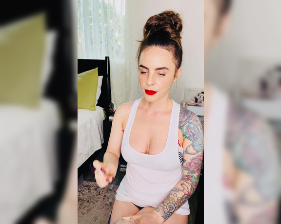 ManyVids - Dani Lynn - Smoking in White Tank Top