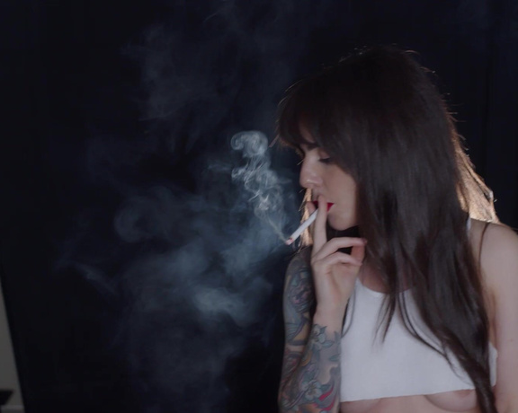 ManyVids - Dani Lynn - Smoking in Little White Top