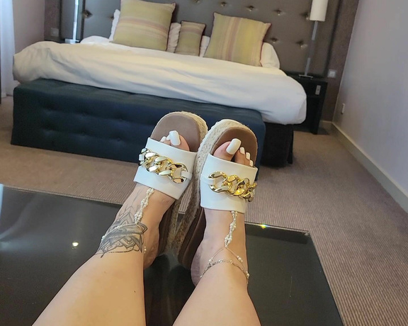 Mistress Cindy Ray aka Ukfoot_mistress Onlyfans - New shoe flood Which ones your favourite #PerspexFlats #GoldHeelSandals #Slider Espadrilles 1