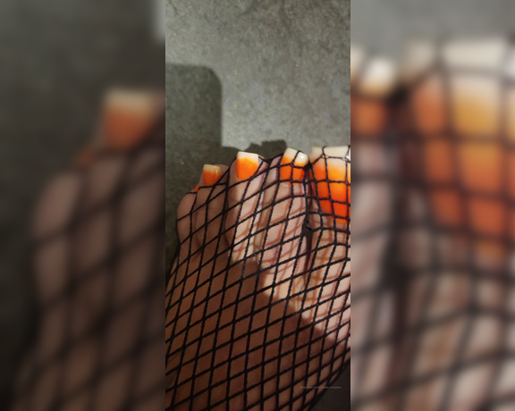 Mistress Cindy Ray aka Ukfoot_mistress Onlyfans - Fishnet Friday flavors 1