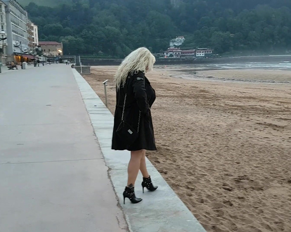 Mistress SinPiedad aka Sinpiedad Onlyfans - Worship My LeatherBoots in the beach Join My Onlyfans to see all My clips