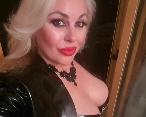 Mistress SinPiedad aka Sinpiedad Onlyfans - Give Me shiny slave in My Latex clothes Uhhmmm