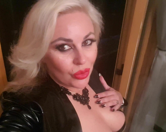 Mistress SinPiedad aka Sinpiedad Onlyfans - Give Me shiny slave in My Latex clothes Uhhmmm