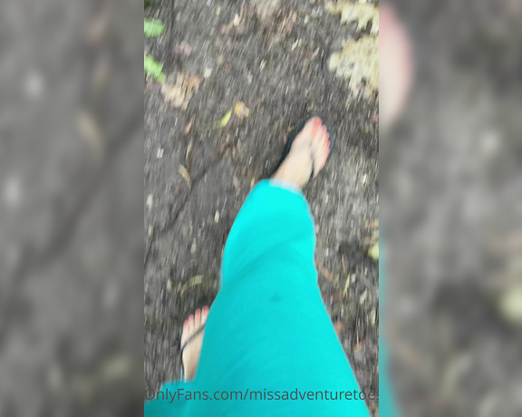 Adventuretoeskat aka missadventuretoeskat OnlyFans - Dirty flip flop feet I know you love the sound of that 3