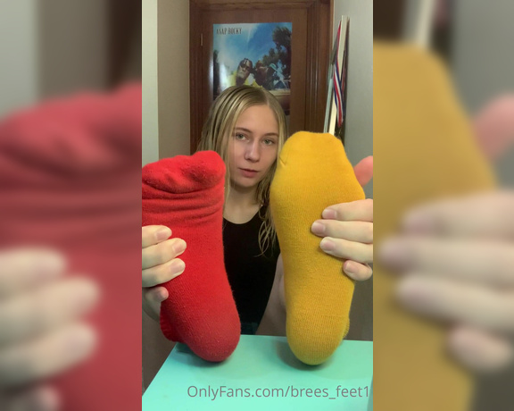 Blondies_toes aka blondies_toes OnlyFans - I’m soooo sorry I haven’t been posting I’m dealing with personal family stuff but I’m going to