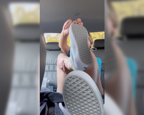 Blondies_toes aka blondies_toes OnlyFans - Sweaty soles joihumiliation Vans removal video enjoy !