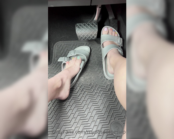Brooke Jones aka myposedtoesvip OnlyFans - Come watch me drive to get a new fresh pedi
