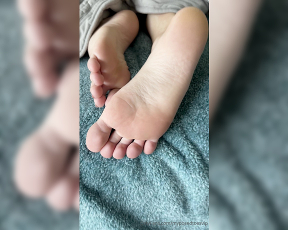 Brooke Jones aka myposedtoesvip OnlyFans - Would you use my feet if you caught me napping like this I would love to wake up to your cum all ove