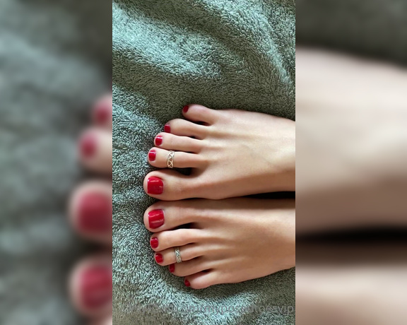 Brooke Jones aka myposedtoesvip OnlyFans - Because someone so kindly requested that I post a red toes set! Here you go! Enjoy! 8